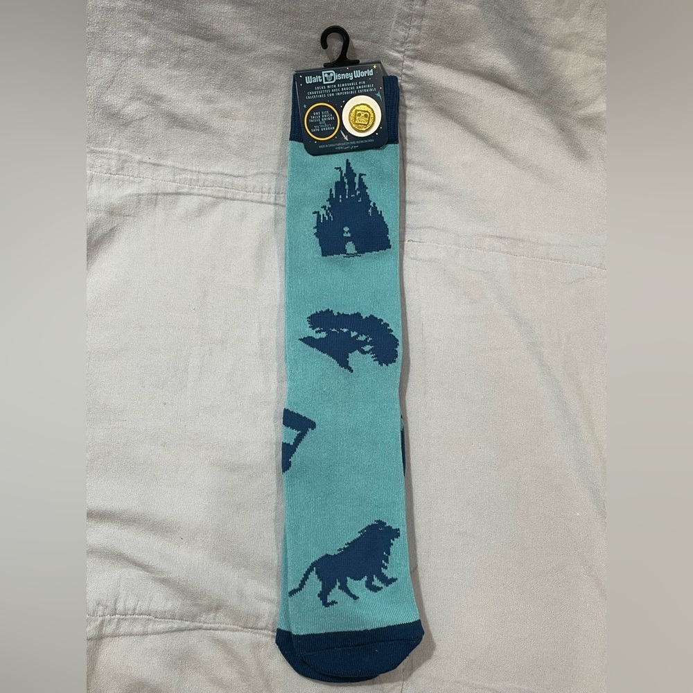 NEW Walt Disney World - 4 Theme Parks - Pair of Adult Socks w/ Removeable Pin